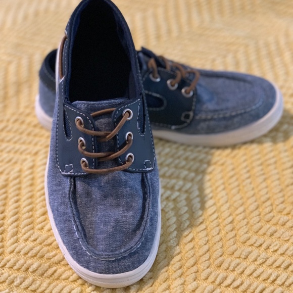 Children’s Place Nautical Boat Shoes (Boys) - Picture 2 of 4